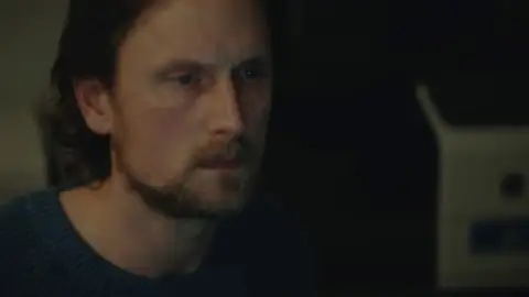 Still 4 of The Chestnut Man (Season 2) WEB-DL [Hindi (DD5.1) & English] 4K 1080p 720p & 480p Dual Audio [x264/10Bit-HEVC] | NF Series