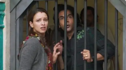 Still 6 of Vicky Vidya Ka Woh Wala Video (2024) WEB-DL [Hindi DD5.1] 4K 1080p 720p & 480p [x264/10Bit-HEVC]