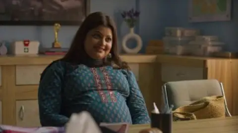 Still 6 of Who’s Your Gynac (Season 2) WEB-DL [Hindi (DD5.1)] 4K 1080p 720p & 480p [x264/ESubs] | PrimeVideo Series