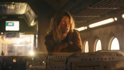 Still 3 of Supergirl (2026) DS4K WEB-DL [Hindi (DD5.1) & English] 4K 1080p 720p & 480p Dual Audio [x264/10Bit-HEVC]