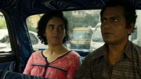 Still 4 of Photograph (2019) WEB-DL [Hindi DD5.1] 4K 1080p 720p & 480p [x264/HEVC]