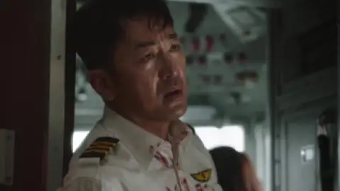 Still 6 of Hijack 1971 (2024) WEB-DL [Hindi (DD5.1) & Korean] 1080p 720p & 480p Dual Audio [x264/10Bit-HEVC]