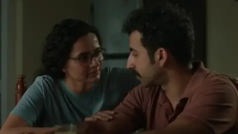 Still 2 of Uyir (2026) DS4K WEB-DL [Hindi (DD5.1) & Malayalam] 4K 1080p 720p & 480p Dual Audio [x264/10Bit-HEVC]