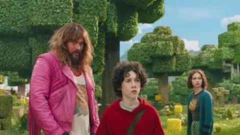 Still 3 of A Minecraft Movie (2025) DS4K WEB-DL [Hindi (DD5.1) & English] 4K 1080p 720p & 480p Dual Audio [x264/10Bit-HEVC]