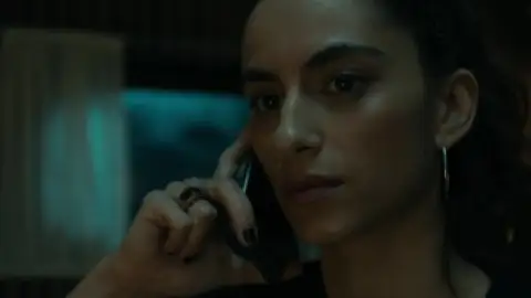 Still 6 of Berlin and the Lady with an Ermine (Season 1) WEB-DL [Hindi (DD5.1) & English] 4K 1080p 720p & 480p [x264/10Bit-HEVC] | [ALL Episodes] | NF Series