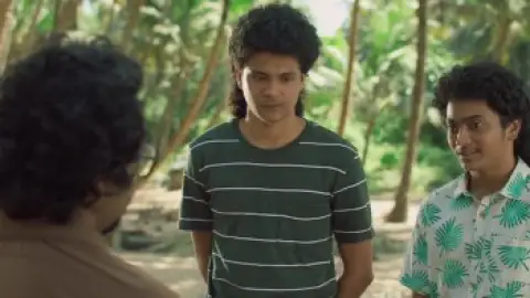 Still 4 of Moonwalk (2025) DS4K WEB-DL [Hindi (DD5.1) & Malayalam] 4K 1080p 720p & 480p Dual Audio [x264/10Bit-HEVC]