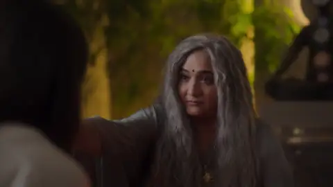 Still 4 of Karmma Calling (Season 1) WEB-DL [Hindi DD5.1] 1080p 720p & 480p [x264/ESubs] | ALL Episodes [HotStar Series]