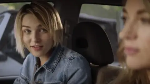 Still 2 of La Brea (Season 1) BluRay [Hindi (DD 2.0) & English] 1080p 720p & 480p x264 Dual Audio DD5.1