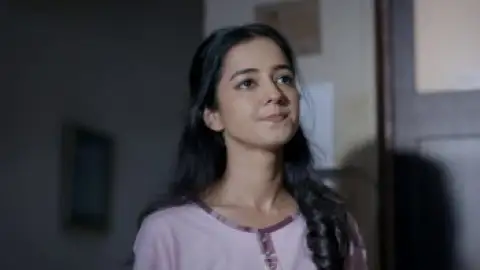 Still 1 of Bakaiti (Season 1) WEB-DL [Hindi DD5.1] 4K 1080p 720p & 480p x264 | Zee5 Series
