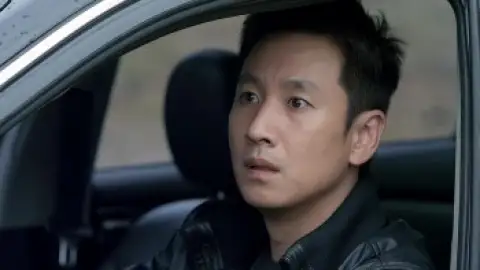 Still 5 of A Hard Day (2014) BluRay [Hindi (ORG 5.1) & Korean] 1080p 720p & 480p Dual Audio [x264/10Bit-HEVC]