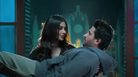 Still 5 of The Bhootnii (2025) WEB-DL [Hindi DD5.1] 4K 1080p 720p & 480p [x264/HEVC]