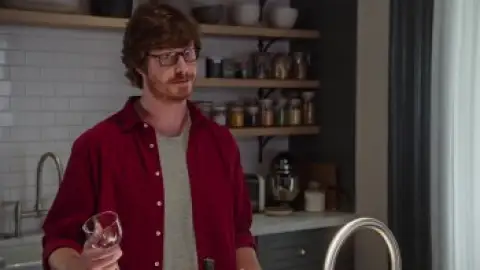 Still 3 of The Intern (2015) BluRay [Hindi (ORG 2.0) & English] 4K 1080p 720p & 480p Dual Audio [x264/10Bit-HEVC]