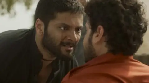 Still 8 of Mirzapur (Season 2) WEB-DL [Hindi DD5.1] 1080p 720p & 480p [x264/HEVC] HD | ALL Episodes [PrimeVideo Series]