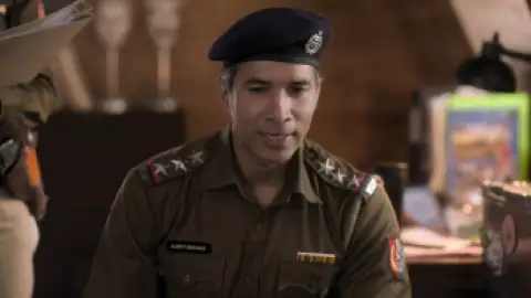 Still 5 of Mithya (Season 1) WEB-DL [Hindi DD5.1] 1080p 720p & 480p [x264] | zee5+ [ALL Episodes]
