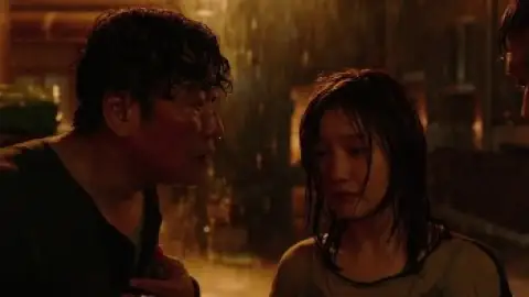 Still 6 of Parasite (2019) BluRay [Hindi (DD5.1) & Korean] 4K 1080p 720p & 480p Dual Audio [x264/10Bit-HEVC]