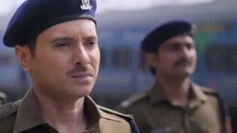 Still 1 of Waiting Hai (Season 1) WEB-DL [Hindi DD5.1] 4K 1080p 720p & 480p [x264/HEVC] HD | ALL Episodes [PrimeVideo Series]