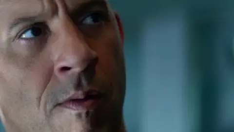 Still 1 of Bloodshot (2020) BluRay [Hindi (DD5.1) & English] 4K 1080p 720p & 480p Dual Audio [x264/10Bit-HEVC]
