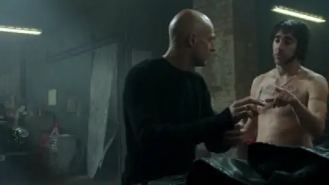Still 3 of The Brothers Grimsby (2016) BluRay [Hindi (ORG 5.1) + English] 1080p 720p & 480p Dual Audio [x264/10Bit-HEVC]