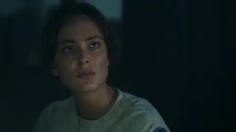 Still 6 of The Colony AKA Tides (2021) BluRay [Hindi (DD2.0) & English] 1080p 720p & 480p Dual Audio [x264/10Bit-HEVC]