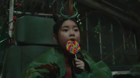 Still 6 of Along with the Gods: The Two Worlds (2017) BluRay [Hindi (ORG 2.0) + Korean] 1080p 720p & 480p Dual Audio [x264/10Bit-HEVC]
