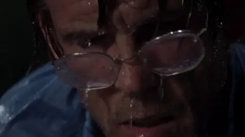 Still 4 of Cape Fear (1991) BluRay [Hindi (DD5.1) & English] 1080p 720p & 480p [x264/10Bit-HEVC]