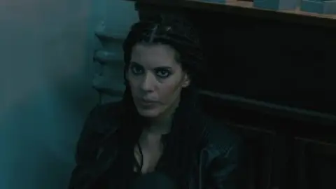 Still 4 of The Goldsmith (2022) BluRay [Hindi (ORG 5.1) & Italian] 1080p 720p & 480p Dual Audio [x264/10Bit-HEVC]