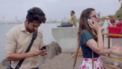 Still 3 of Meri Pyaari Bindu (2017) WEB-DL [Hindi DD5.1] 1080p 720p & 480p [x264/HEVC]