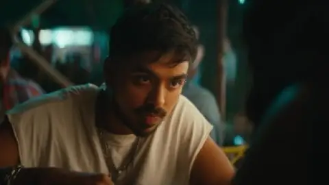 Still 2 of Tu Yaa Main (2026) DS4K WEB-DL [Hindi DD5.1] 4K 1080p 720p & 480p [x264/HEVC]