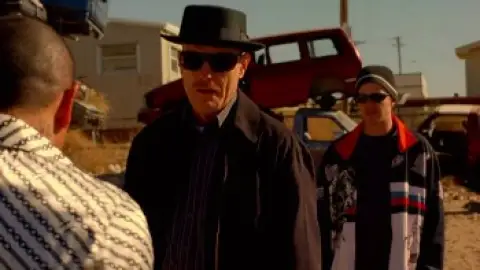 Still 1 of Breaking Bad (Season 2) BluRay [Hindi (ORG DD2.0) & English 5.1] 1080p 720p & 480p [x264/10Bit-HEVC] | TVSeries [ALL Episodes]