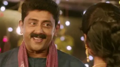 Still 4 of Oru Yamandan Premakadha (Ajab Prem Katha) (2019) UNCUT WEB-DL [Hindi (DD2.0) & Malayalam] 1080p 720p & 480p Dual Audio [x264/HEVC]
