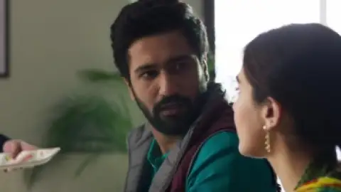 Still 1 of Zara Hatke Zara Bachke (2023) WEB-DL [Hindi DD5.1] 4K 1080p 720p & 480p [x264/HEVC]