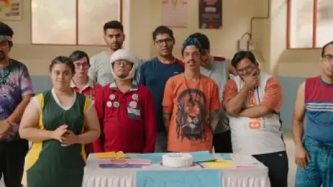 Still 8 of Sitaare Zameen Par (2025) DS4K WEB-DL [Hindi DD5.1] 4K 1080p 720p & 480p [x264/10Bit-HEVC]