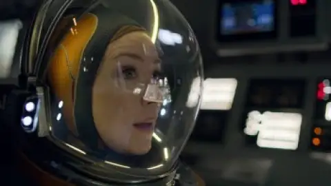 Still 1 of Lost in Space (Season 2) WEB-DL [Hindi (DD5.1) & English] 4K 1080p 720p & 480p Dual Audio [x264/ESubs] | NF Series