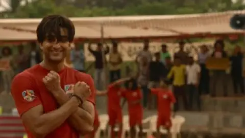 Still 1 of The Miranda Brothers (2024) WEB-DL [Hindi DD5.1] 4K 1080p 720p & 480p [x264/HEVC]