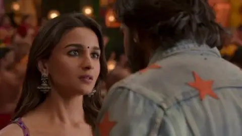 Still 2 of Rocky Aur Rani Kii Prem Kahaani (2023) WEB-DL [Hindi DD5.1] 1080p 720p & 480p [x264/HEVC]