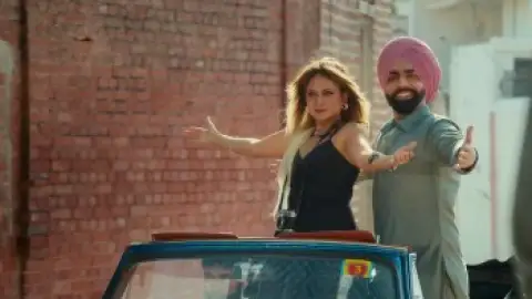 Still 1 of Saunkan Saunkanay 2 (2025) WEB-DL [Punjabi DD5.1] 4K 1080p 720p & 480p [x264/HEVC]