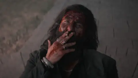 Still 12 of Dhurandhar: The Revenge (2026) DS4K WEB-DL [Hindi DD5.1] 4K 1080p 720p & 480p [x264/10Bit-HEVC] | [Raw & UnDekha]