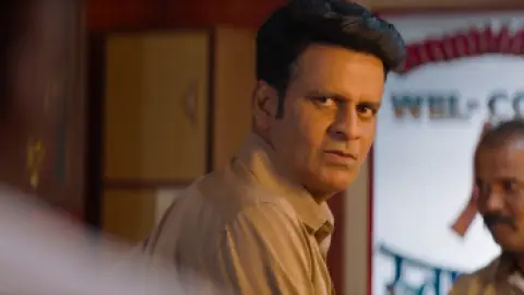 Still 3 of Inspector Zende (2025) WEB-DL [Hindi DD5.1] 4K 1080p 720p & 480p [x264/HEVC]
