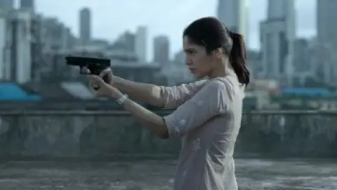 Still 1 of Daldal (Season 1) WEB-DL [Hindi DD5.1] 4K 1080p 720p & 480p [x264/HEVC] HD | ALL Episodes [PrimeVideo Series]