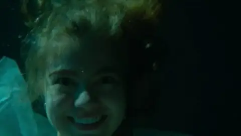 Still 4 of Medusa (Season 1) WEB-DL [Hindi (ORG 5.1) & English] 4K 1080p 720p & 480p [x264/HEVC] | [ALL Episodes] | NF Series