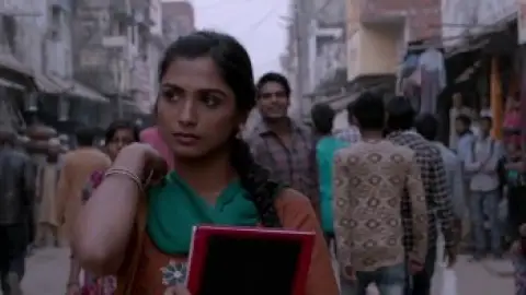Still 3 of Rangbaaz (Season 1) WEB-DL Hindi 1080p 720p & 480p x264 DD2.0 | ZEE5 Series