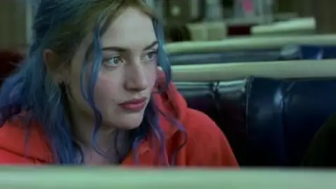Still 2 of Eternal Sunshine of the Spotless Mind (2004) REMASTERED BluRay [Hindi (ORG 5.1) & English] 4K 1080p 720p & 480p Dual Audio [x264/10Bit-HEVC]