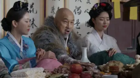 Still 6 of The Assassin (2023) WEB-DL [Hindi (ORG 2.0) + Korean] 1080p 720p & 480p Dual Audio [x264/ESubs]