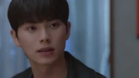 Still 5 of Crushology 101 (Season 1) WEB-DL [Hindi (DD2.0) & Korean] 1080p 720p & 480p Dual Audio [x264/ESubs] | PrimeVideo Series