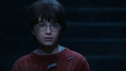 Still 5 of Harry Potter and the Philosopher’s Stone (2001) BluRay [Hindi (ORG 2.0) & English] 1080p 720p & 480p Dual Audio [x264/10Bit-HEVC]