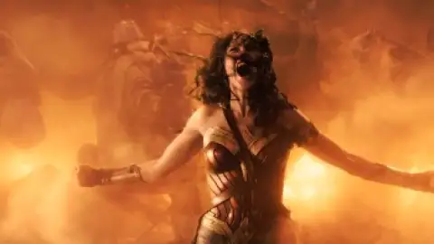 Still 6 of Wonder Woman (2017) BluRay [Hindi (ORG 2.0) + English] 4K 1080p 720p & 480p Dual Audio [x264/10Bit-HEVC]