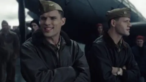 Still 4 of Midway (2019) BluRay Dual Audio [Hindi (ORG 2.0) & English] 1080p 720p 480p [x264/HEVC] HD
