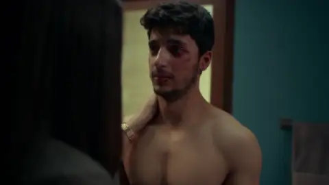 Still 2 of Aarya (Season 3) WEB-DL [Hindi DD5.1] 1080p 720p & 480p [x264/ESubs] | ALL Episodes [HotStar Series]