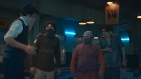 Still 2 of The Railway Men – The Untold Story of Bhopal 1984 (Season 1) WEB-DL [Hindi DD5.1] 1080p 720p & 480p [x264/HEVC] HD | ALL Episodes [NetFlix Series]