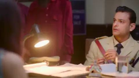 Still 3 of Khichdi 2: Mission Paanthukistan (2023) WEB-DL [Hindi DD5.1] 4K 1080p 720p & 480p [x264/HEVC]